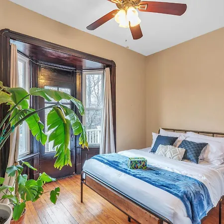 Chic Stl Townhome